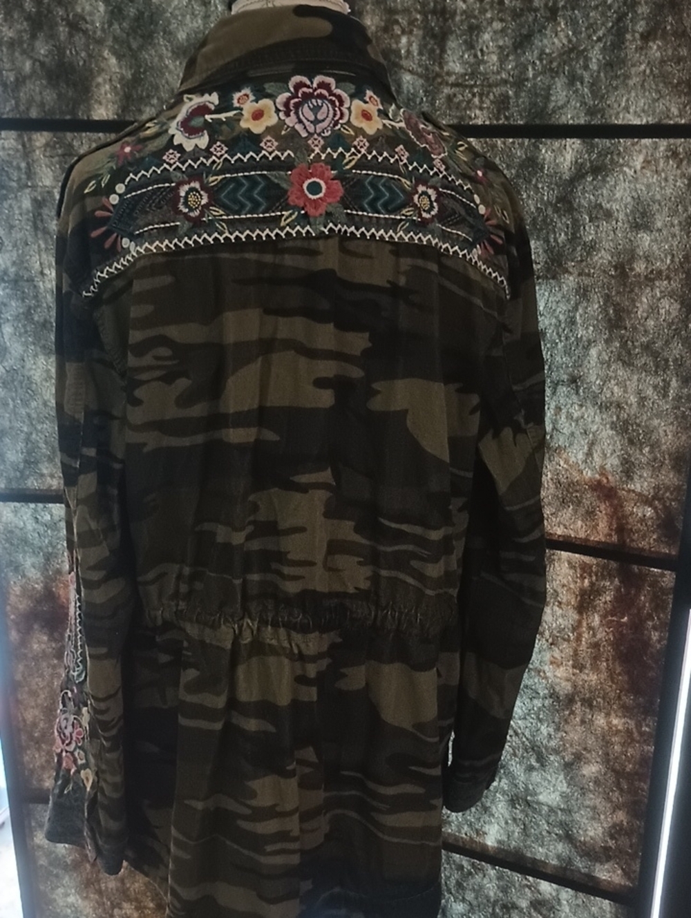 Johnny Was Olive Green Camo Embroidered Utility Jacket - Picture 8 of 8